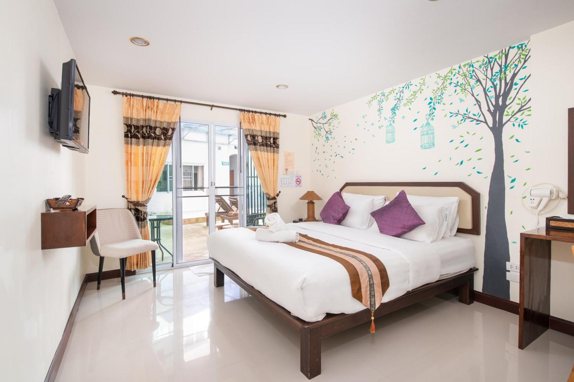 Manee Cool Mueang Hotel Chiang Mai Bagian luar foto