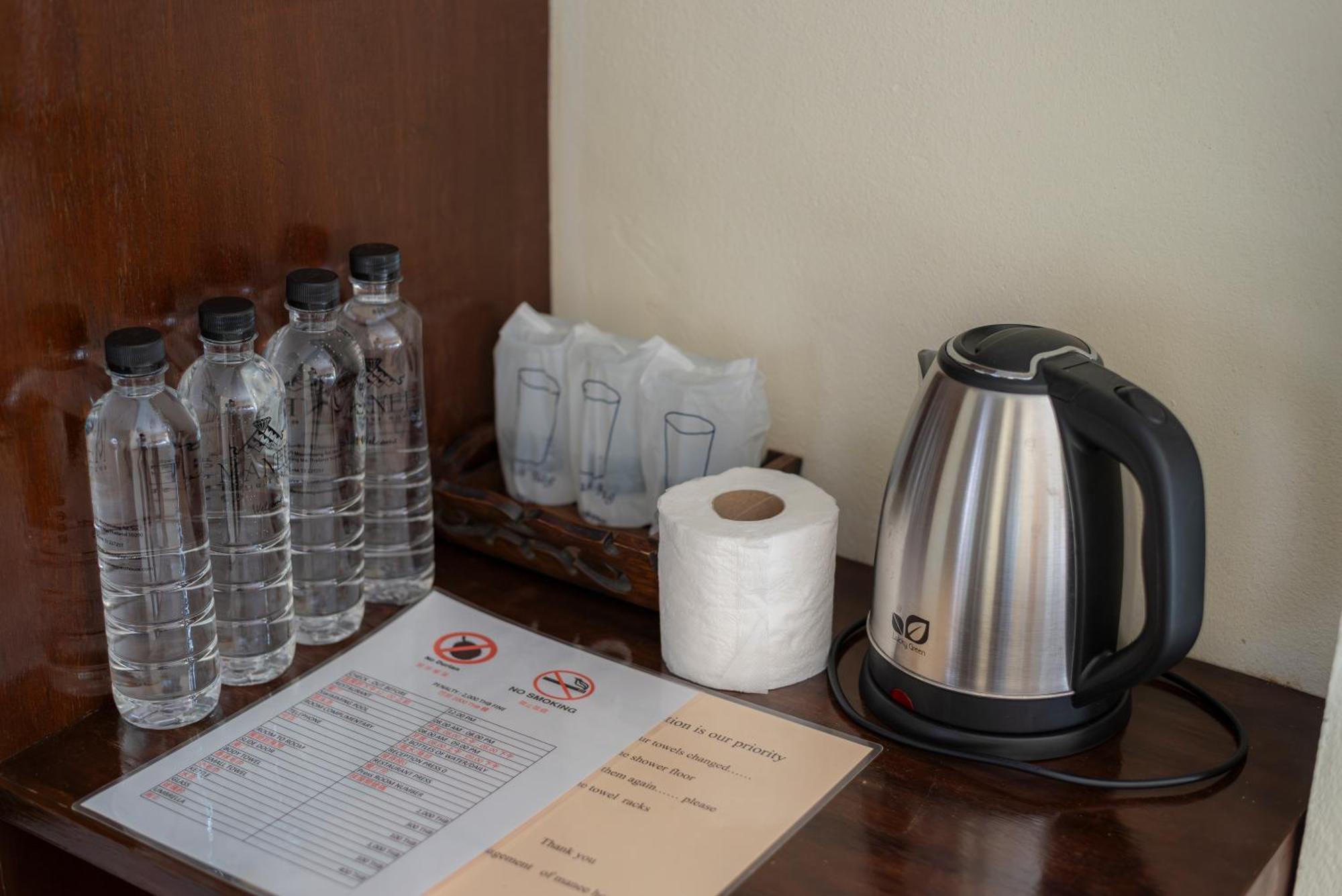Manee Cool Mueang Hotel Chiang Mai Bagian luar foto