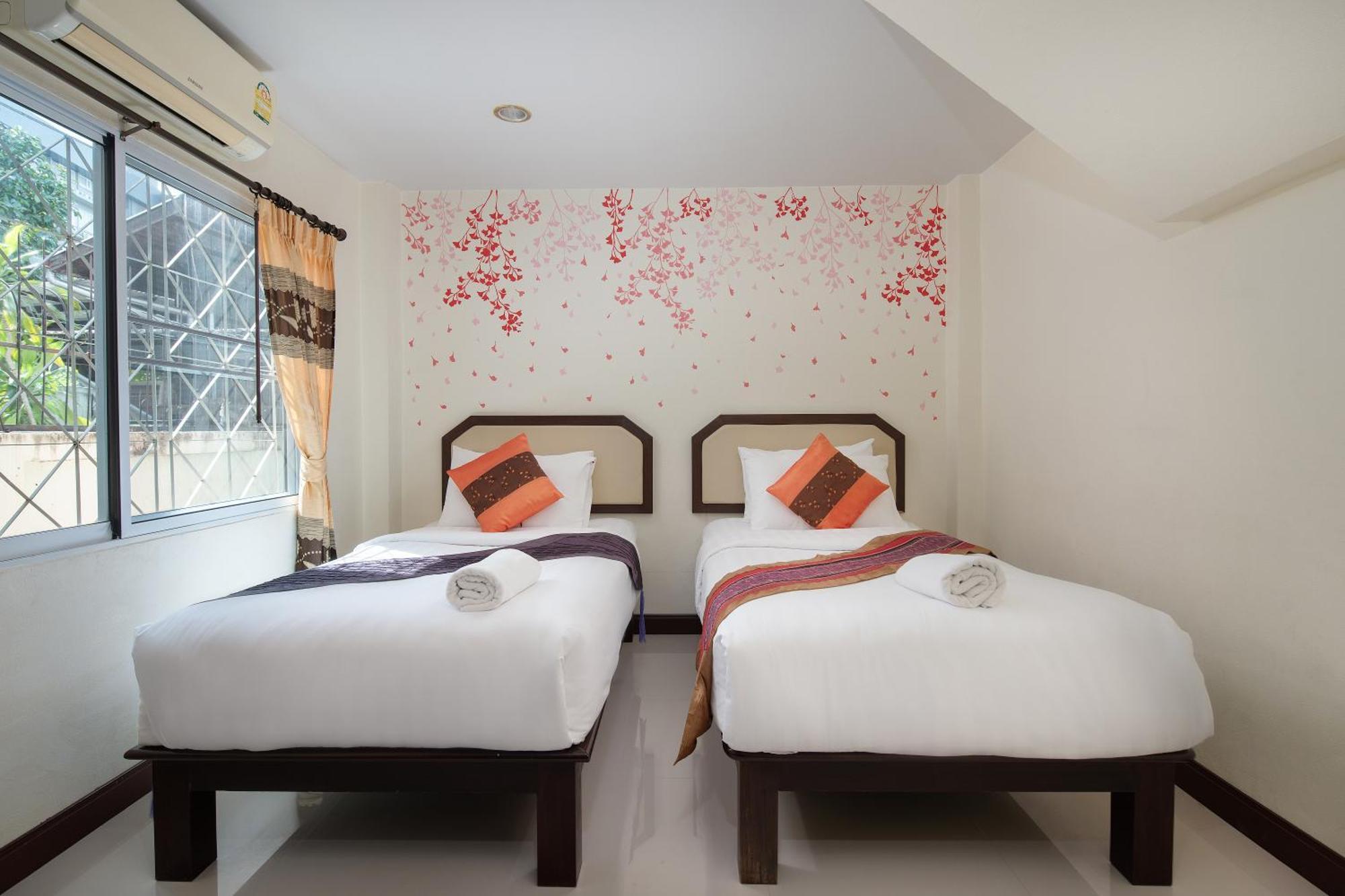 Manee Cool Mueang Hotel Chiang Mai Bagian luar foto