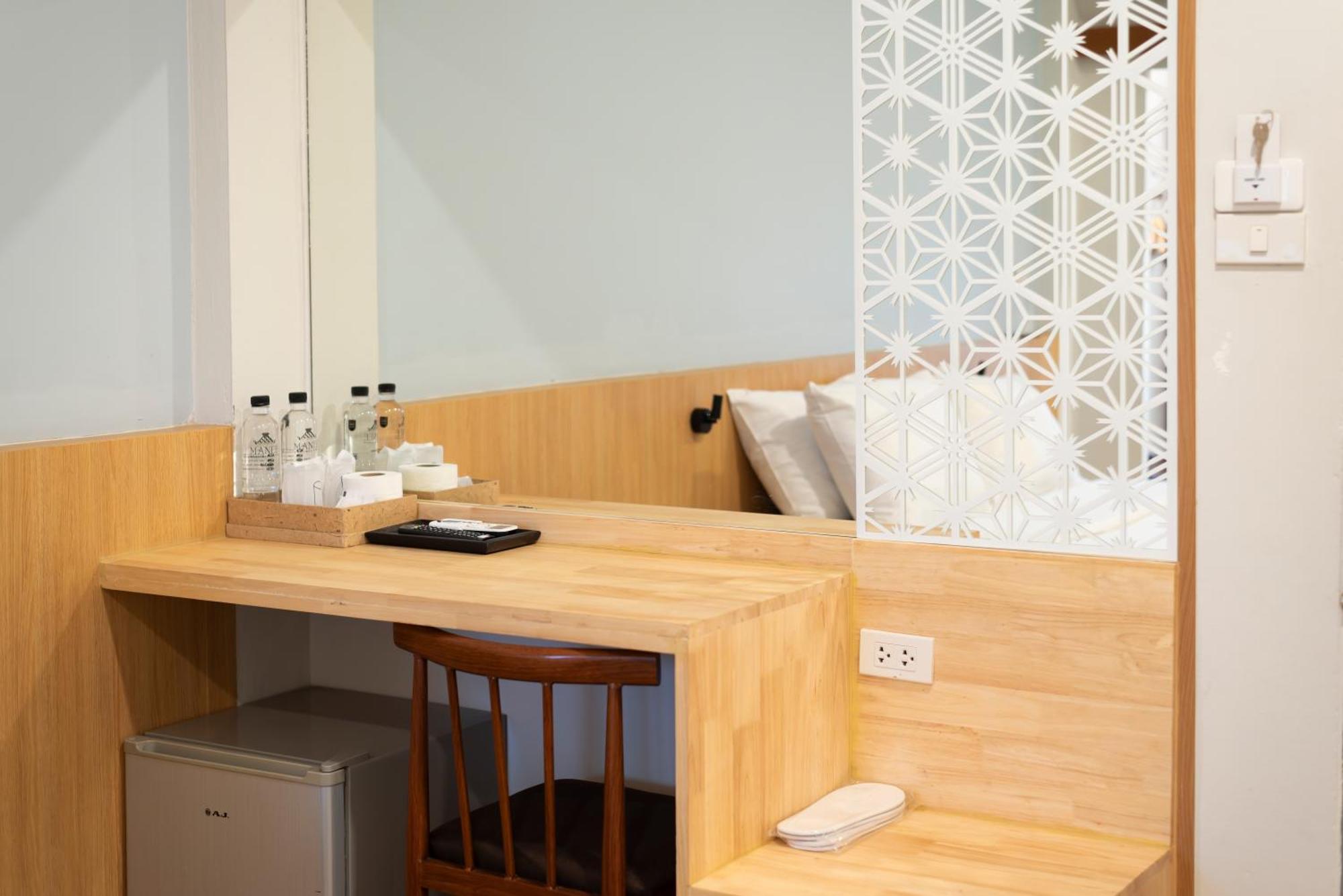 Manee Cool Mueang Hotel Chiang Mai Bagian luar foto