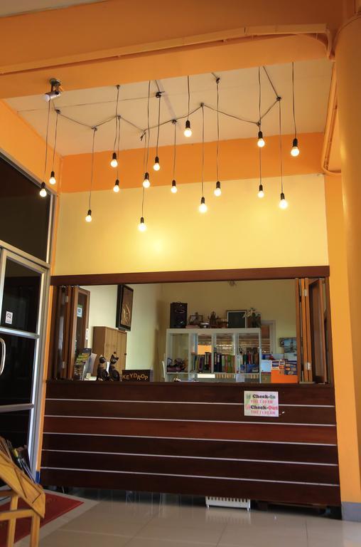 Manee Cool Mueang Hotel Chiang Mai Bagian luar foto